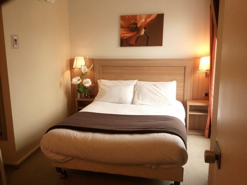 Hotel Boris V. By Happyculture Levallois-Perret Værelse billede