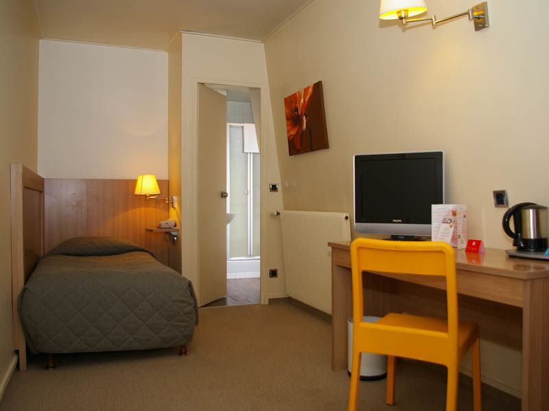 Hotel Boris V. By Happyculture Levallois-Perret Værelse billede